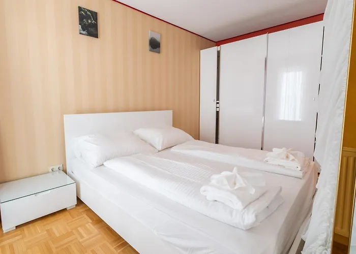 Opera Living Residences - Center Apartman Bécs