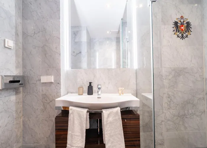 Opera Living Residences - Center *