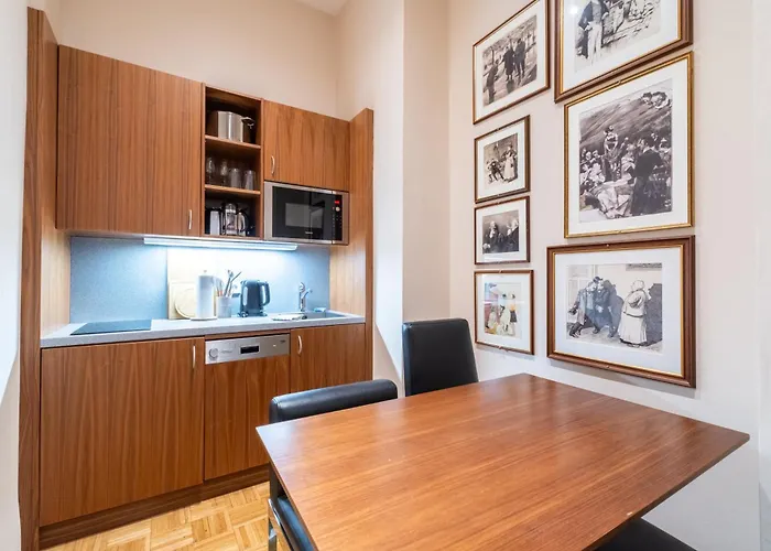 Opera Living Residences - Center Apartman *